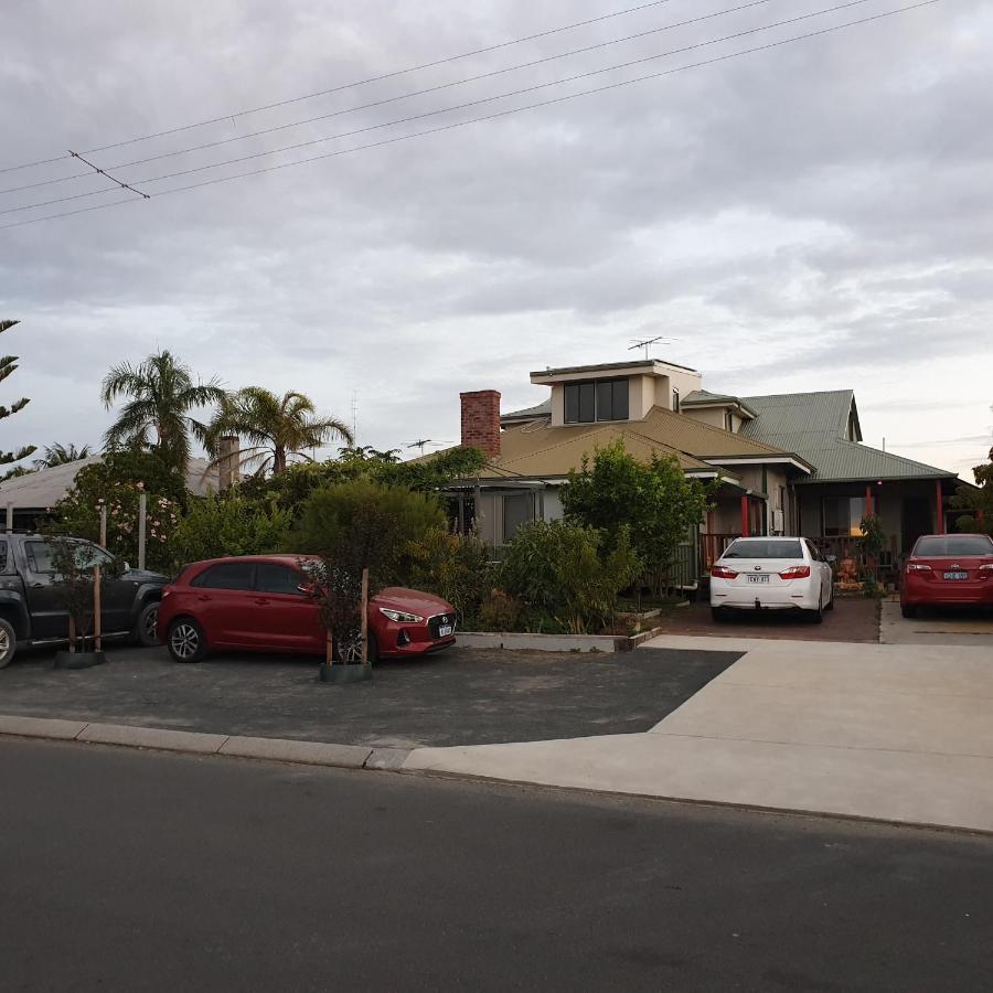 Bunbury'S Most Convenient Location 外观 照片